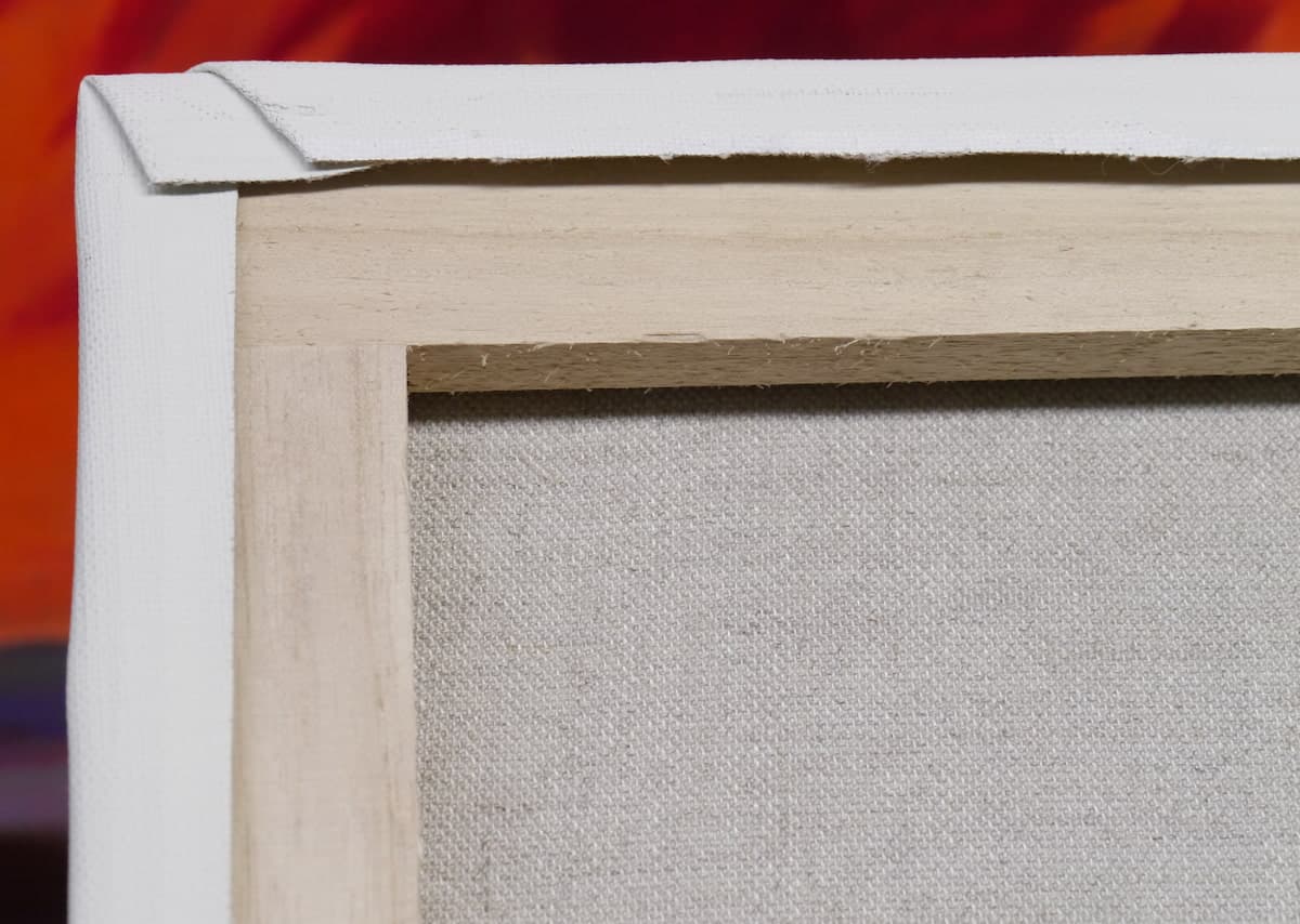 木枠に張られたキャンバス（裏面）